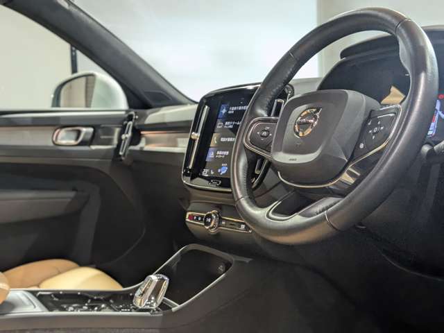 ボルボ ＸＣ４０ Ｂ４ ＡＷＤ インスクリプション ４ＷＤ R3年 (関東) 99
