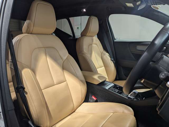 ボルボ ＸＣ４０ Ｂ４ ＡＷＤ インスクリプション ４ＷＤ R3年 (関東) 99