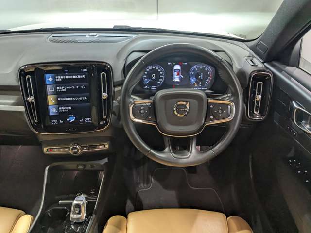 ボルボ ＸＣ４０ Ｂ４ ＡＷＤ インスクリプション ４ＷＤ R3年 (関東) 99