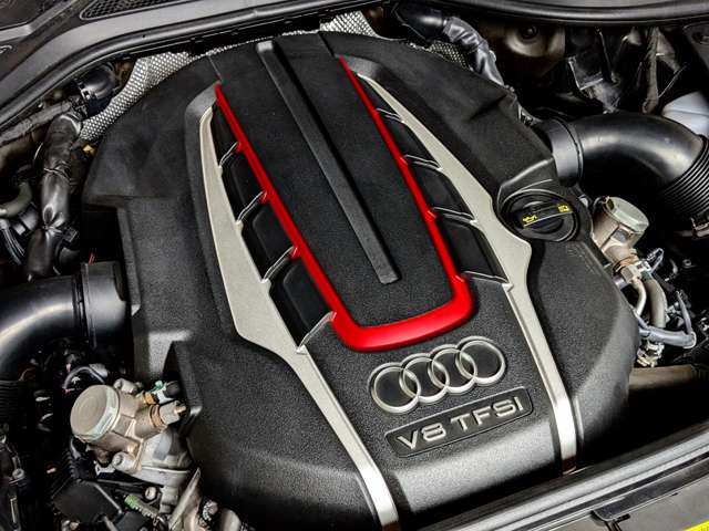 アウディ Ｓ８　プラス プラス ４ＷＤ H29年 (関東) 99