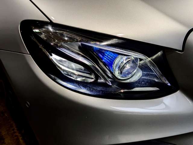 ＡＭＧ Ｅクラスカブリオレ Ｅ５３ ４マチックプラス ４ＷＤ R1年 (関東) 99