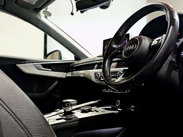 アウディ Ａ５　スポーツバック ２．０ ＴＦＳＩ クワトロ スポーツ ４ＷＤ H29年 (関東) 99
