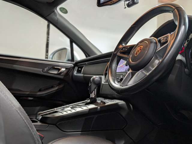 ポルシェ マカン ＧＴＳ ＰＤＫ ４ＷＤ H29年 (関東) 99