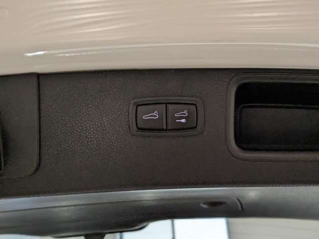 ポルシェ マカン ＰＤＫ ４ＷＤ H29年 (関東) 99