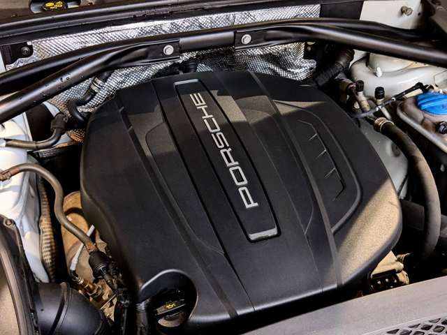 ポルシェ マカン ＰＤＫ ４ＷＤ H29年 (関東) 99