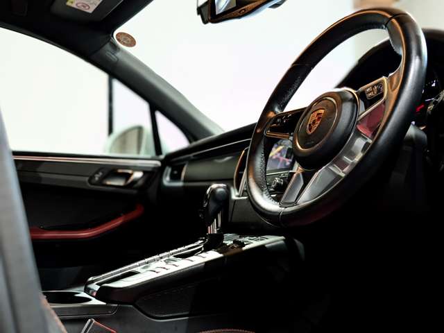 ポルシェ マカン ＰＤＫ ４ＷＤ H29年 (関東) 99