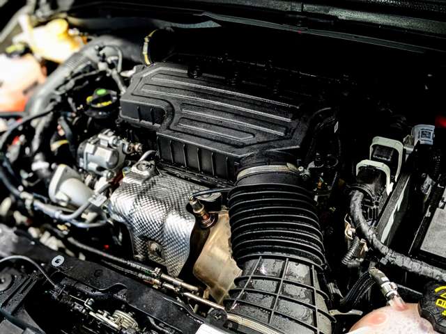 アルファロメオ トナーレ ハイブリッド ヴェローチェ R5年 (関東) 99