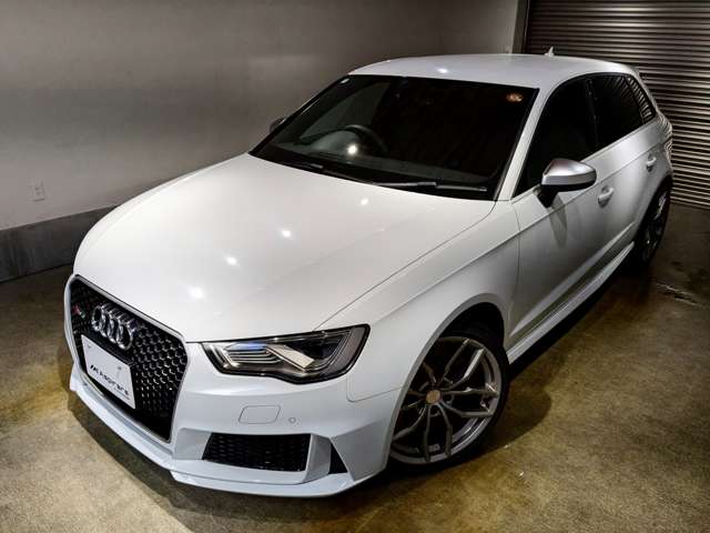 アウディ ＲＳ３　スポーツバック ２．５ ４ＷＤ H28年 (関東) 99