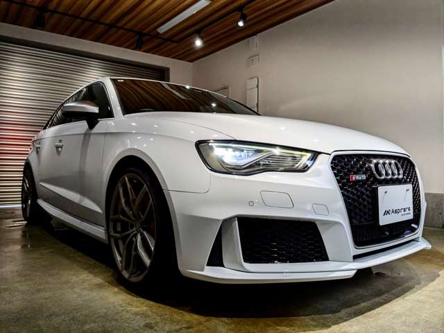 アウディ ＲＳ３　スポーツバック ２．５ ４ＷＤ H28年 (関東) 99
