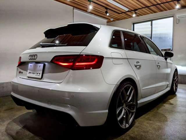 アウディ ＲＳ３　スポーツバック ２．５ ４ＷＤ H28年 (関東) 99
