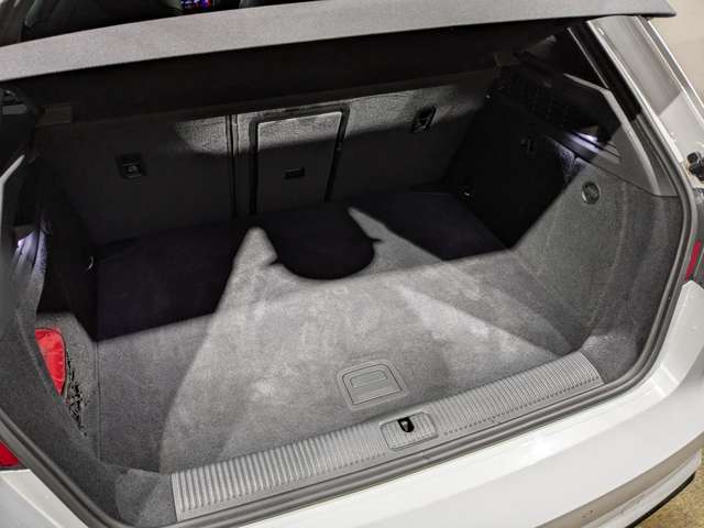 アウディ ＲＳ３　スポーツバック ２．５ ４ＷＤ H28年 (関東) 99