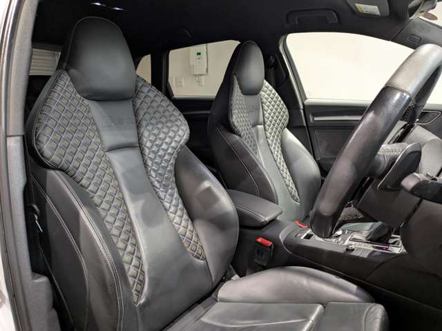 アウディ ＲＳ３　スポーツバック ２．５ ４ＷＤ H28年 (関東) 99