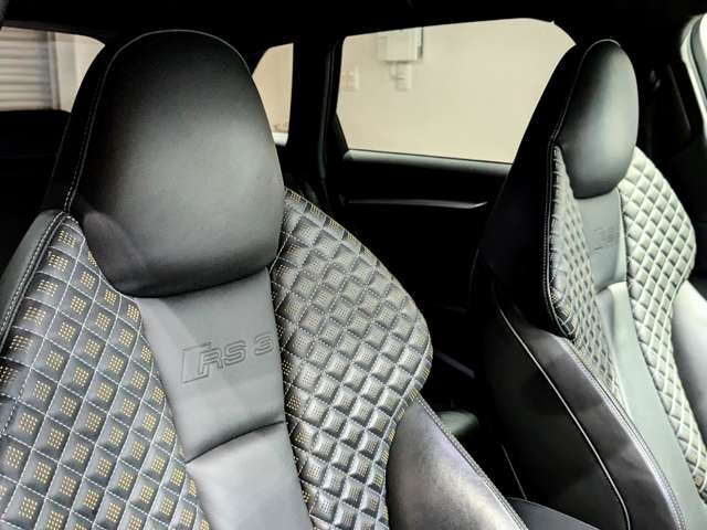 アウディ ＲＳ３　スポーツバック ２．５ ４ＷＤ H28年 (関東) 99