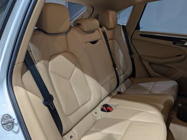 ポルシェ マカン ＰＤＫ ４ＷＤ H27年 (関東) 99