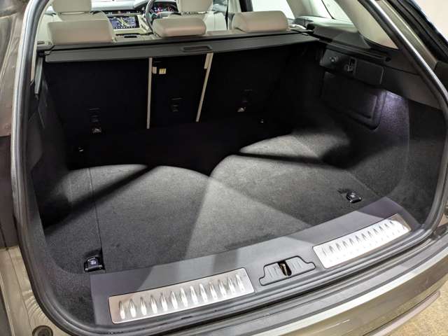 ランドローバー レンジローバーヴェラール Ｓ ２．０Ｌ Ｄ１８０ ディーゼルターボ ４ＷＤ H29年 (関東) 99