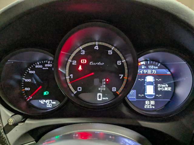 ポルシェ マカン ターボ ＰＤＫ ４ＷＤ H30年 (関東) 99