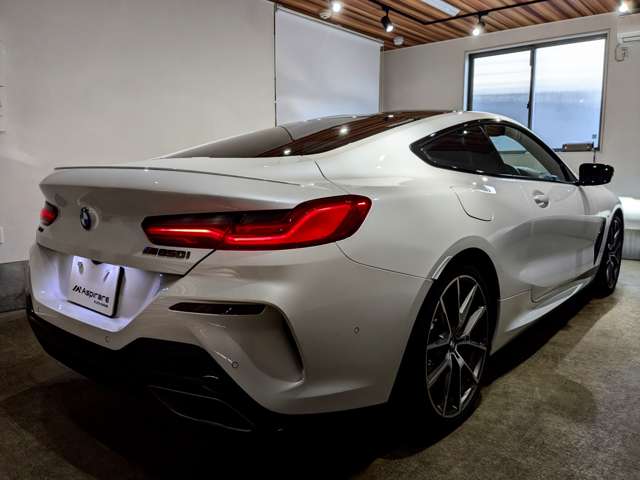 ＢＭＷ ８シリーズ Ｍ８５０Ｉ Ｘドライブ ４ＷＤ R1年 (関東) 99