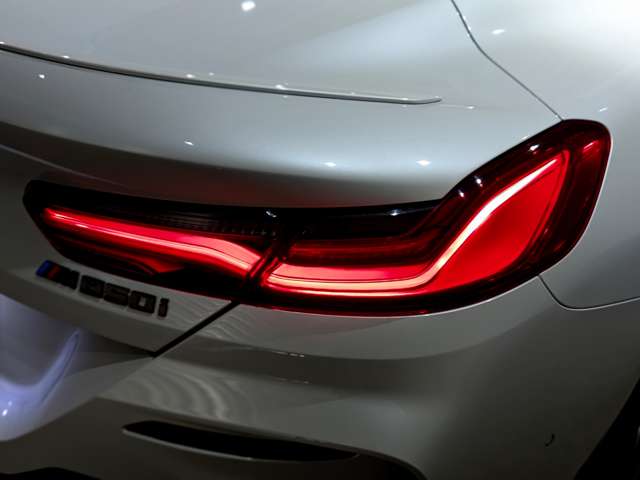 ＢＭＷ ８シリーズ Ｍ８５０Ｉ Ｘドライブ ４ＷＤ R1年 (関東) 99