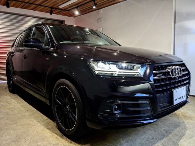 アウディ Ｑ７ ブラック スタイリング ４ＷＤ R1年 (関東) 99
