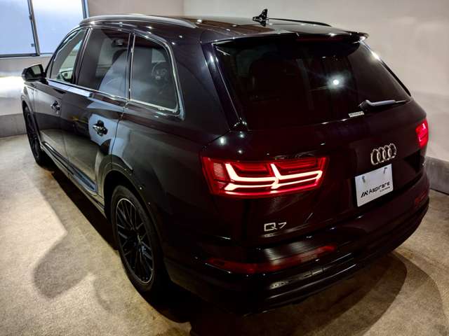 アウディ Ｑ７ ブラック スタイリング ４ＷＤ R1年 (関東) 99