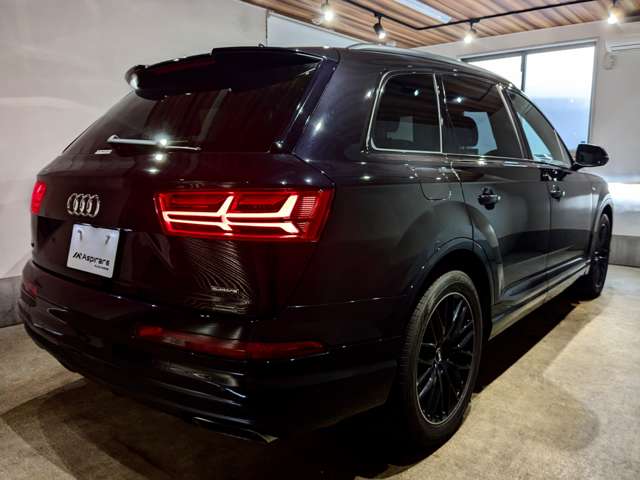 アウディ Ｑ７ ブラック スタイリング ４ＷＤ R1年 (関東) 99