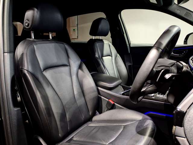 アウディ Ｑ７ ブラック スタイリング ４ＷＤ R1年 (関東) 99