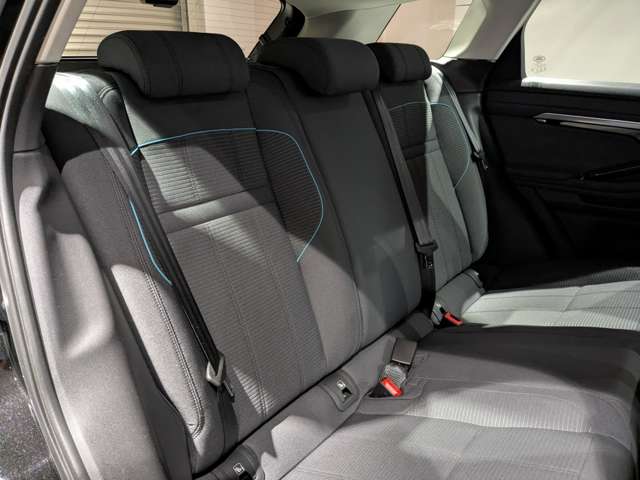 ランドローバー レンジローバーイヴォーク ２．０Ｌ Ｐ２００ ４ＷＤ R2年 (関東) 99