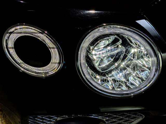ベントレー ベンテイガ ６．０ ４ＷＤ H28年 (関東) 99