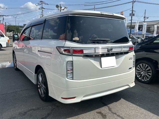 日産 エルグランド ２．５ ２５０ハイウェイスター アーバンクロム H25年 (九州・沖縄) 99