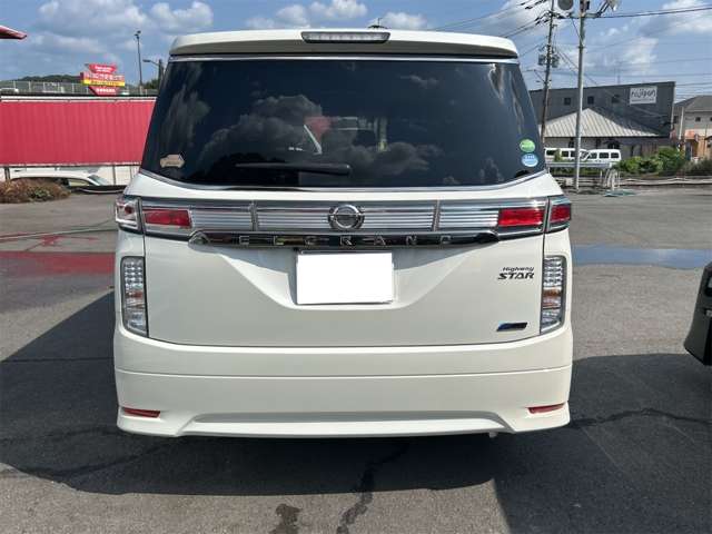 日産 エルグランド ２．５ ２５０ハイウェイスター アーバンクロム H25年 (九州・沖縄) 99
