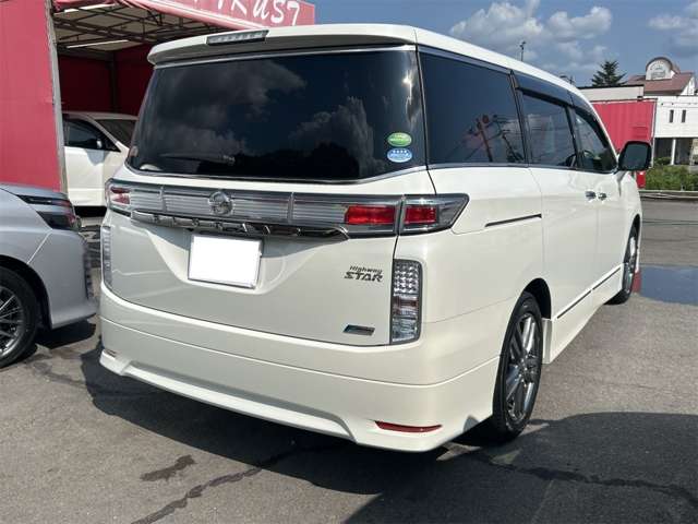 日産 エルグランド ２．５ ２５０ハイウェイスター アーバンクロム H25年 (九州・沖縄) 99