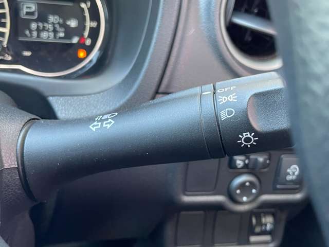 日産 ノート １．２ Ｘ ＤＩＧ－Ｓ H25年 (関東) 99