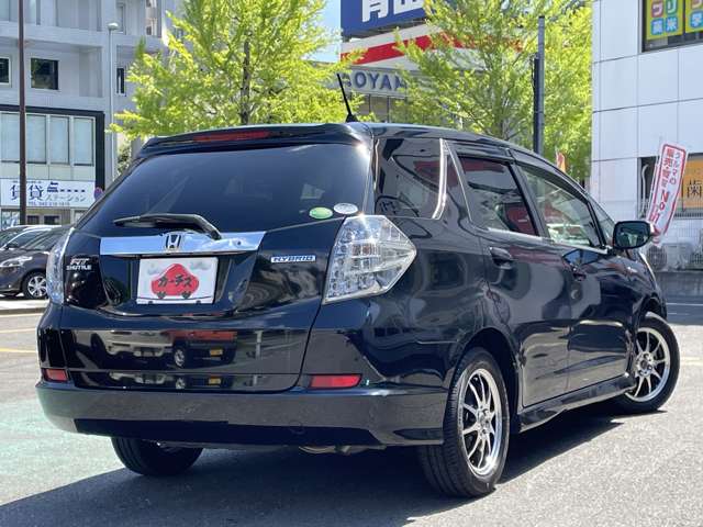 ホンダ フィット　シャトル　ハイブリッド １．３ スマートセレクション ファインライン H24年 (関東) 99