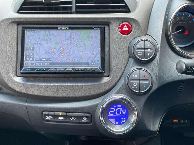 ホンダ フィット　シャトル　ハイブリッド １．３ スマートセレクション ファインライン H24年 (関東) 99
