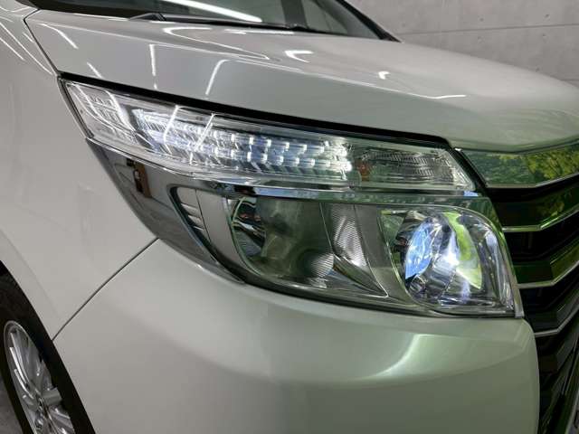 トヨタ ノア １．８ ハイブリッド Ｘ H26年 (近畿) 99