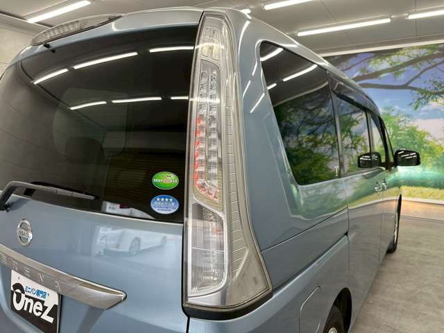 日産 セレナ ２．０ ２０Ｇ Ｓ－ＨＹＢＲＩＤ H25年 (近畿) 99