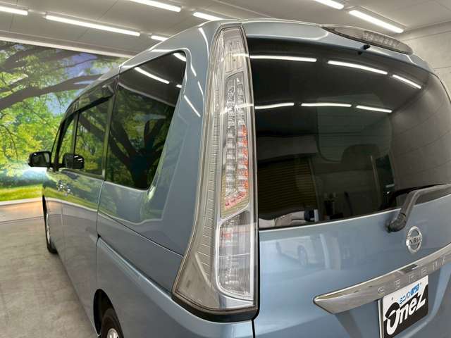 日産 セレナ ２．０ ２０Ｇ Ｓ－ＨＹＢＲＩＤ H25年 (近畿) 99