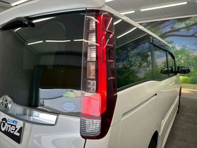 トヨタ ノア ２．０ ＳＩ H26年 (近畿) 99