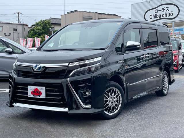 トヨタ ヴォクシー １．８ ハイブリッド ＺＳ 煌ＩＩ R1年 (関東) 99