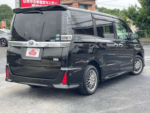 トヨタ ヴォクシー １．８ ハイブリッド ＺＳ 煌ＩＩ R1年 (関東) 99