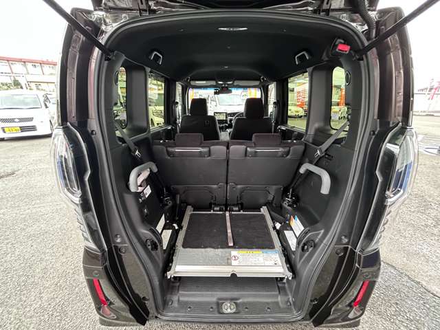 ホンダ Ｎ　ＢＯＸ ６６０ Ｇ スロープ Ｌ ホンダセンシング 車イス専用装備装着車 H30年 (九州・沖縄) 99
