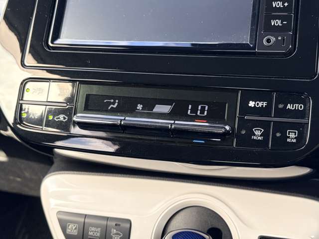 トヨタ プリウス １．８ Ｓ セーフティ プラス H30年 (東北) 99