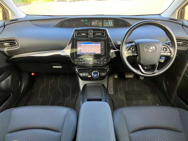 トヨタ プリウス １．８ Ｓ R2年 (東北) 99