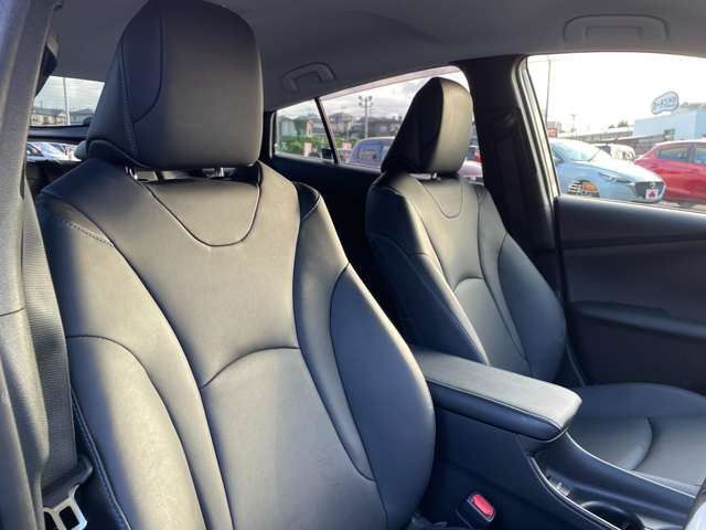 トヨタ プリウス １．８ Ｓ ツーリングセレクション H28年 (東北) 99