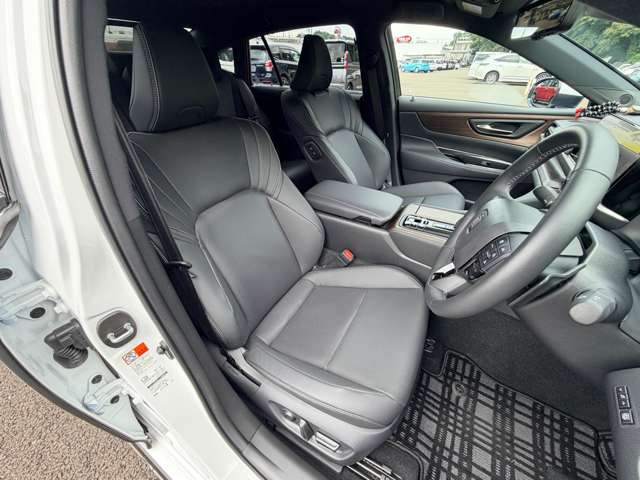トヨタ クラウン ２．５ Ｚ ハイブリッド車 R7年 (東北) 99