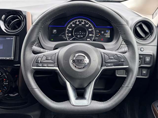 日産 ノート １．２ Ｅ－ＰＯＷＥＲ メダリスト R3年 (東北) 99