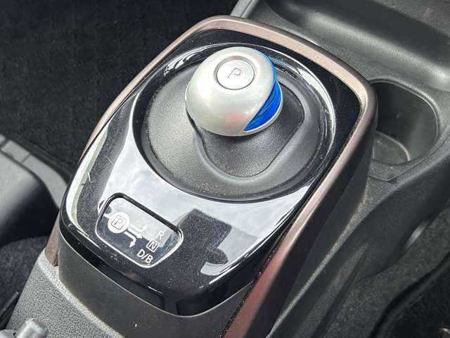 日産 ノート １．２ Ｅ－ＰＯＷＥＲ メダリスト R3年 (東北) 99