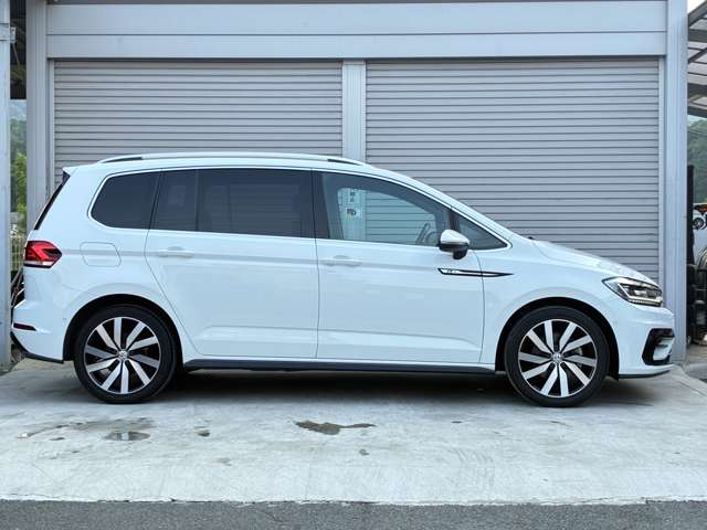 フォルクスワーゲン ゴルフトゥーラン ＴＳＩ　Ｒライン R1年 (関東) 99