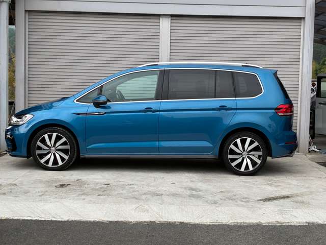 フォルクスワーゲン ゴルフトゥーラン ＴＳＩ　Ｒライン R1年 (関東) 99