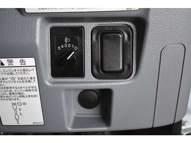 三菱フソウ キャンター ３．０ ロング 全低床 ディーゼルターボ H28年 (近畿) 99